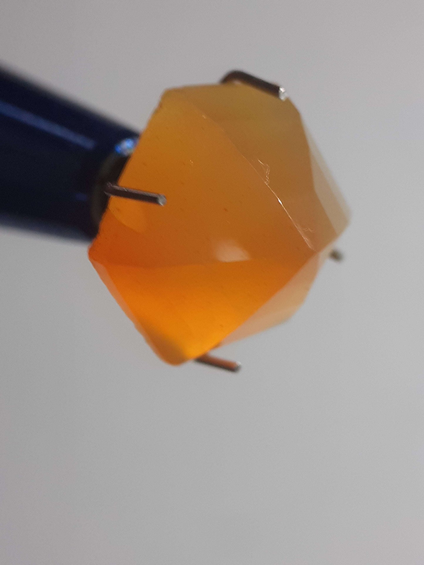 yellow orange Carnelian,rose cut, hexagon, 7.15 ct All Carnelian Gemstones - Faceted Carnelian Natural Gems Belgium