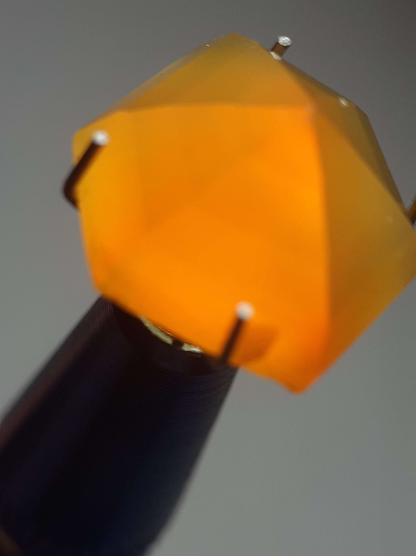 yellow orange Carnelian,rose cut, hexagon, 7.15 ct - Natural Gems Belgium